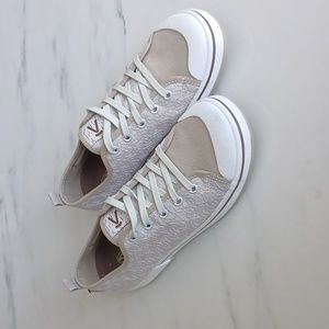 Keen Women's lace shoes Size 8.5